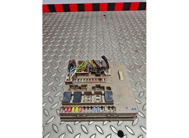 Блок предохранителей к Renault Koleos, 2010г.