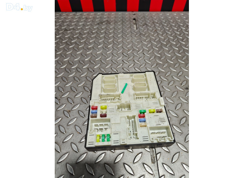 Блок предохранителей к Renault Laguna 2012 г.