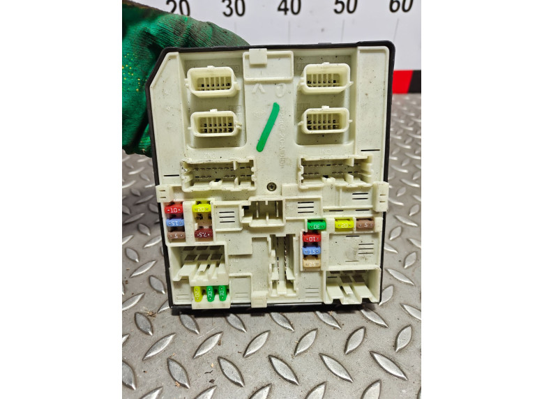 Блок предохранителей к Renault Laguna, 2012г.