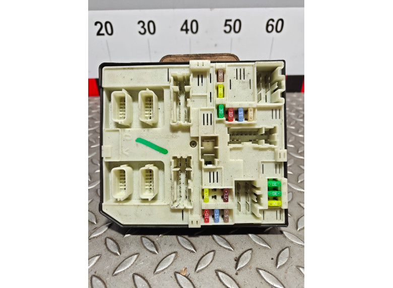 Блок предохранителей к Renault Laguna, 2012г.