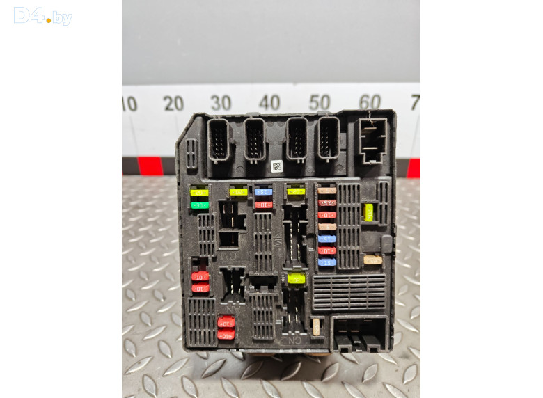Блок предохранителей к Renault Scenic 2011 г.