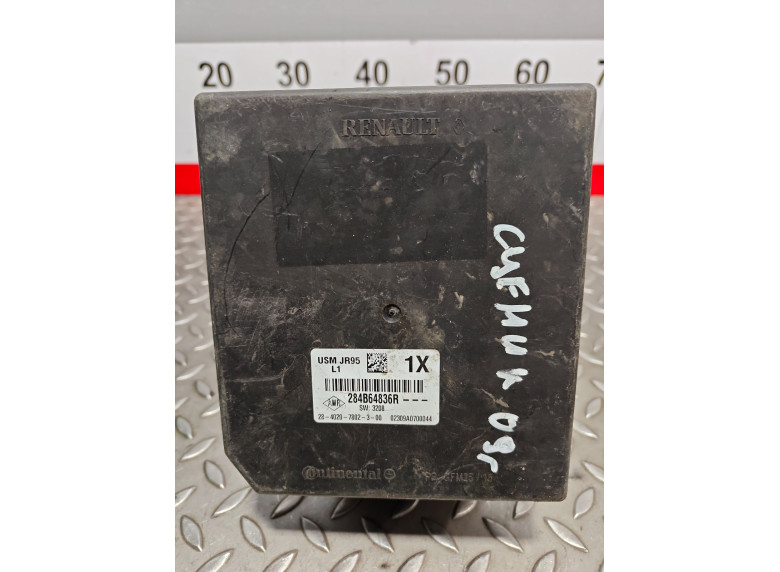 Блок предохранителей к Renault Scenic, 2011г.