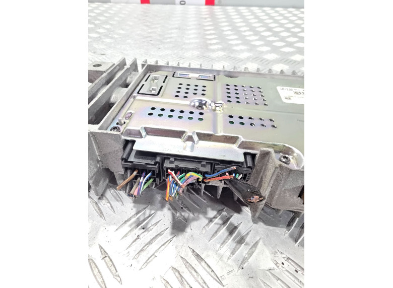 Усилитель музыкальный к Mazda CX9, 2007г.