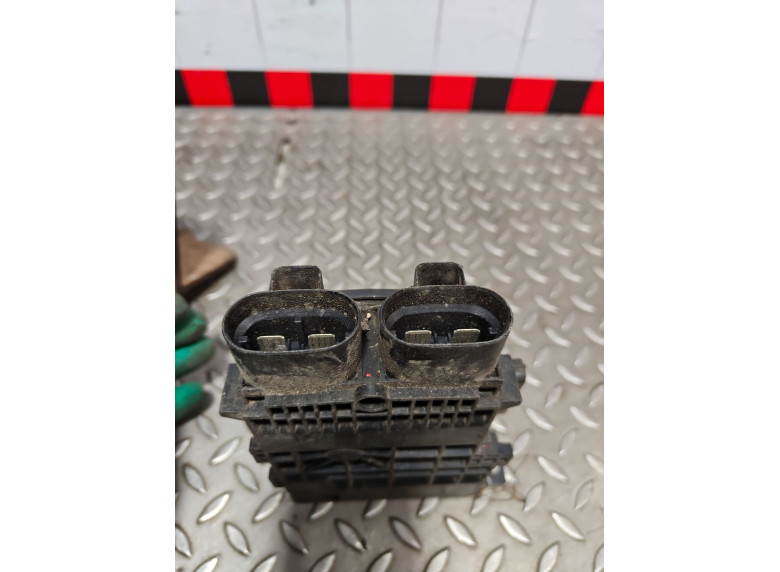 Блок управления аккумулятором (АКБ) к Renault Laguna, 2009г.