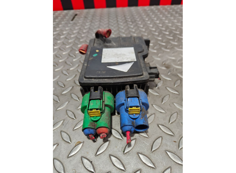 Блок управления аккумулятором (АКБ) к Renault Laguna, 2009г.