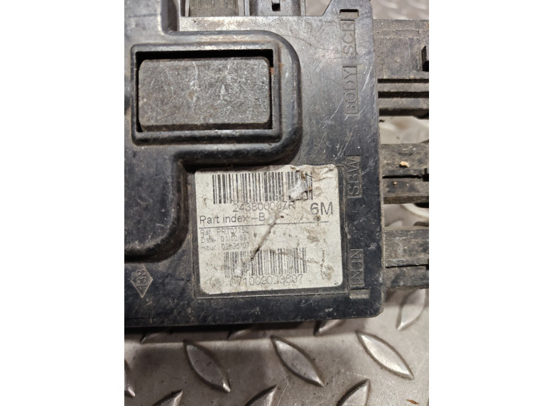 Блок управления аккумулятором (АКБ) к Renault Megane, 2010г.