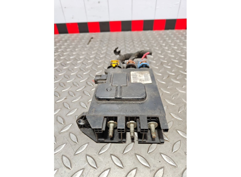 Блок управления аккумулятором (АКБ) к Renault Megane, 2009г.