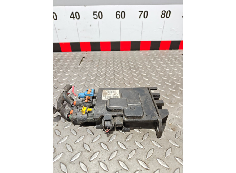 Блок управления аккумулятором (АКБ) к Renault Megane, 2009г.