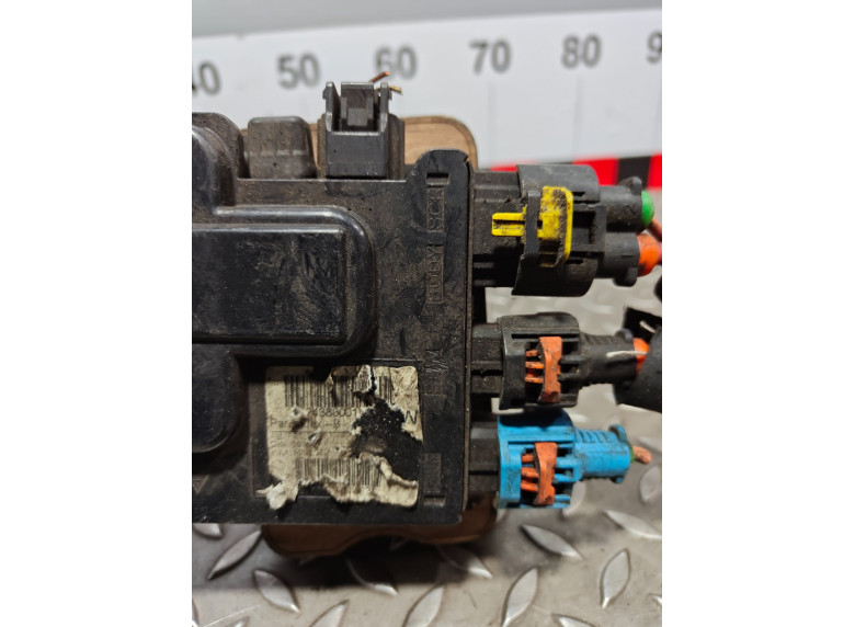 Блок управления аккумулятором (АКБ) к Renault Megane, 2009г.