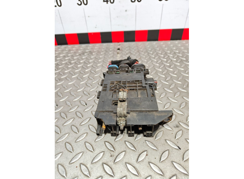 Блок управления аккумулятором (АКБ) к Renault Megane, 2009г.