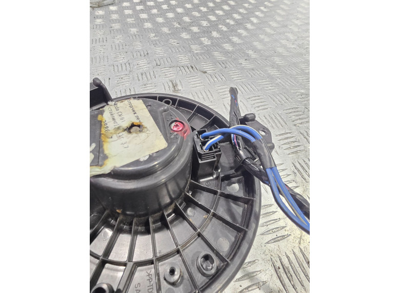 Моторчик печки к Mazda CX9, 2007г.