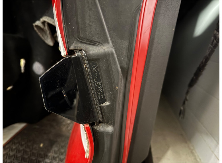 Фонарь крышки багажника правый к BMW XM G09, 2023г.