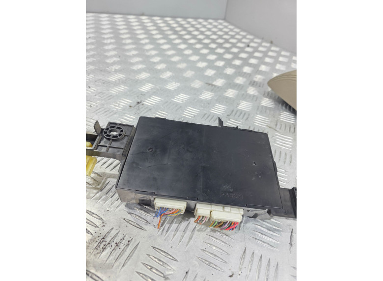 Блок бортовой сети (блок управления BCM) к Mazda CX9, 2007г.