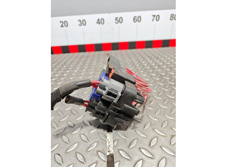 Блок предохранителей к Renault Scenic, 2010г.