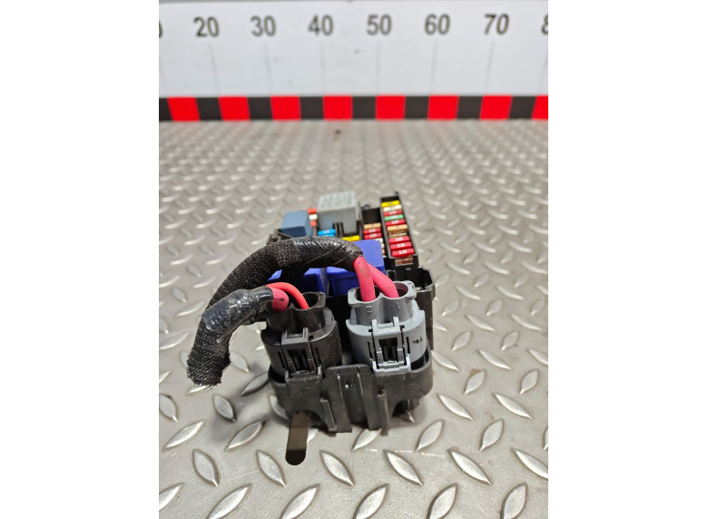 Блок предохранителей к Renault Megane, 2010г.