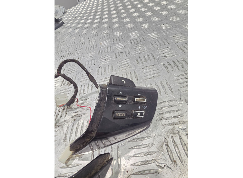 Кнопки руля к Mazda CX9, 2007г.