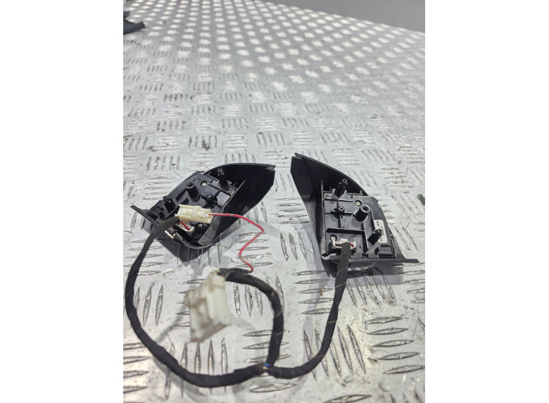 Кнопки руля к Mazda CX9, 2007г.