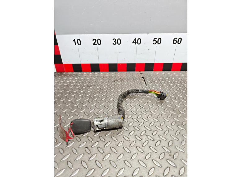 Замок зажигания к Renault Sandero, 2010г.