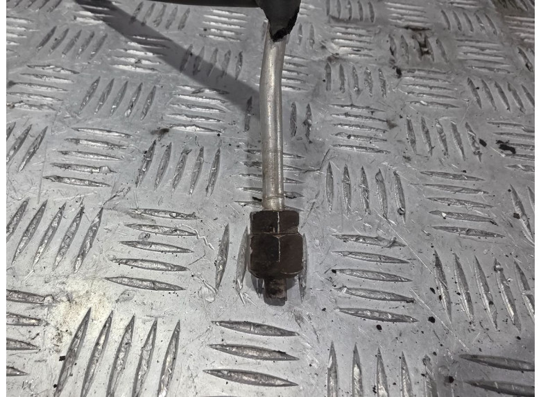 Трубка кондиционера к Mazda CX9, 2007г.