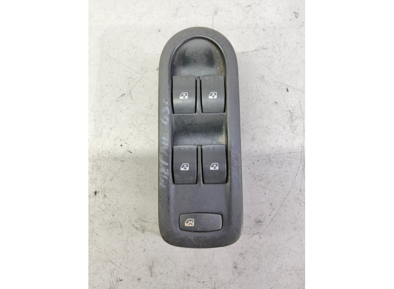 Блок управления стеклоподъемниками к Renault Megane, 2007г.