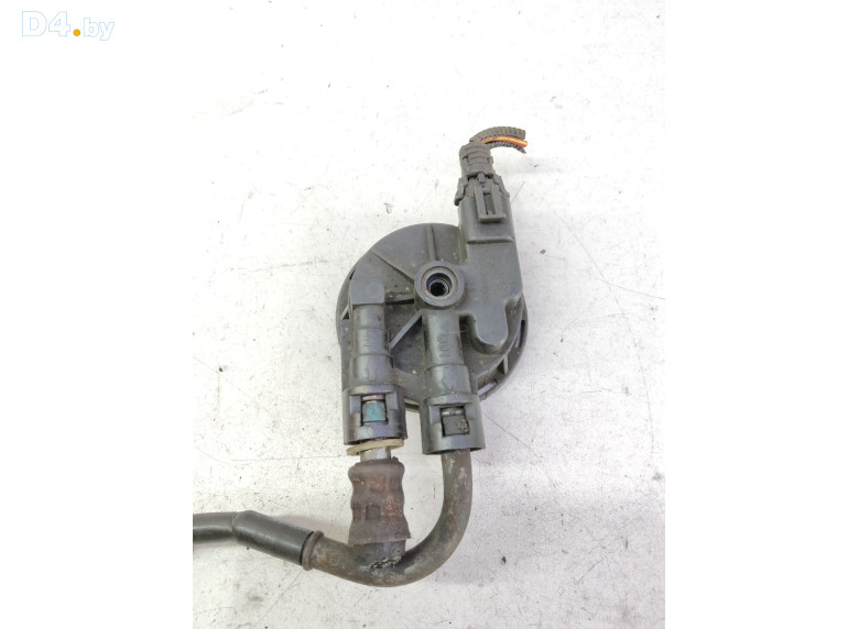 Корпус топливного фильтра к Opel Vectra 2004 г.