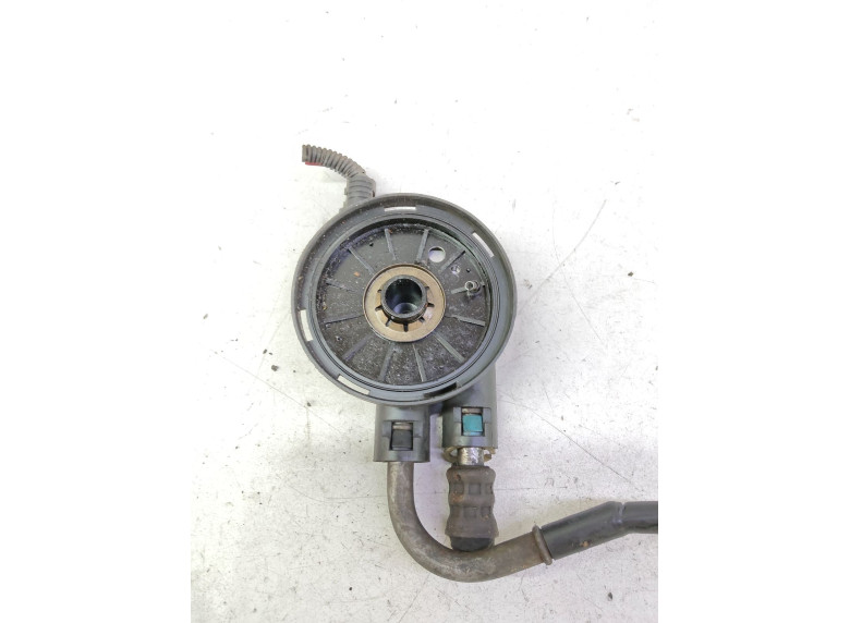 Корпус топливного фильтра к Opel Vectra, 2004г.