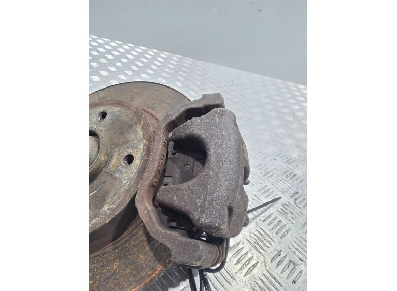 Суппорт задний левый к Peugeot 5008, 2012г.