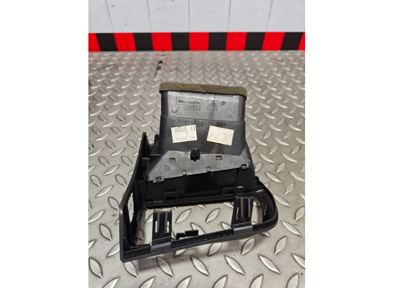 Дефлектор обдува салона к Citroen C4 Picasso, 2008г.