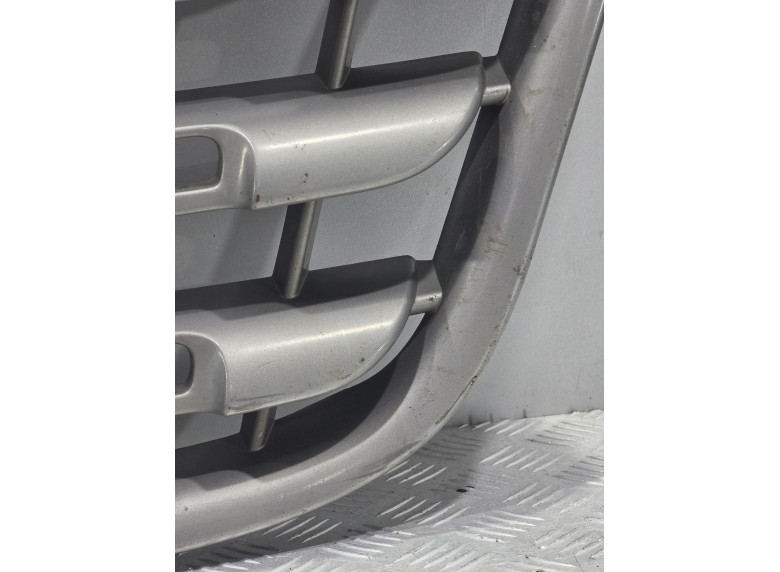 Решетка радиатора к Renault Master, 2010г.