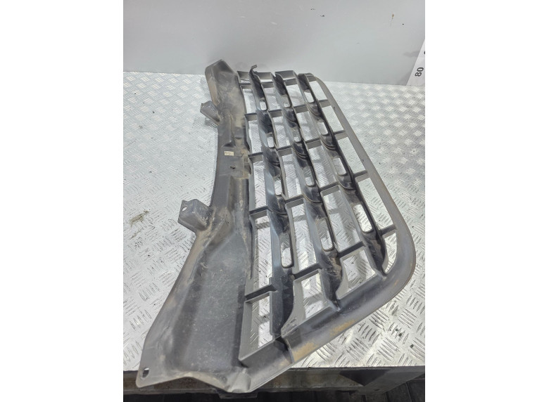 Решетка радиатора к Renault Master, 2010г.