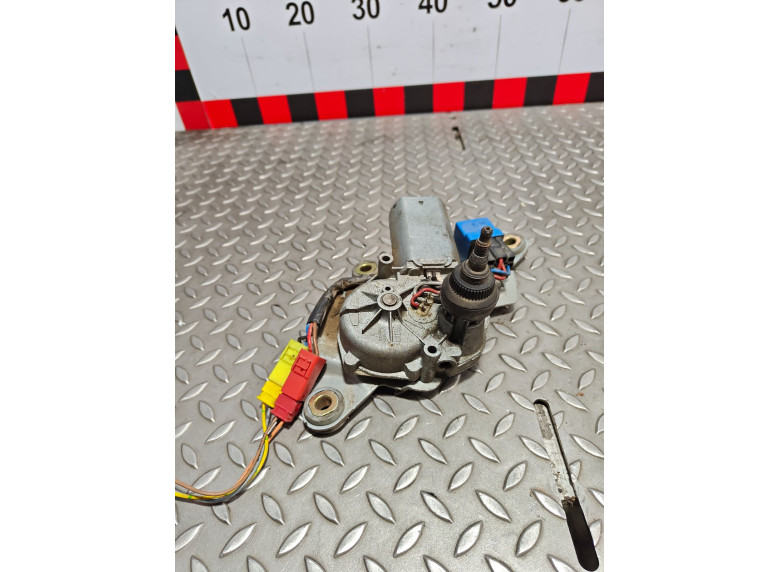 Моторчик заднего стеклоочистителя (дворника) к Peugeot 806, 1999г.