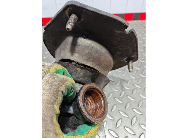 Опора амортизатора верхняя (чашка) к Citroen C5, 2004г.