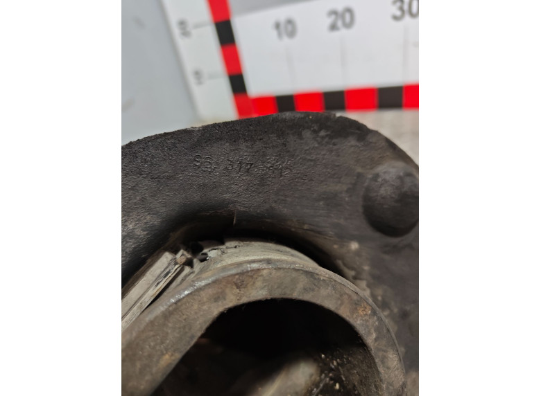 Опора амортизатора верхняя (чашка) к Citroen C5, 2004г.