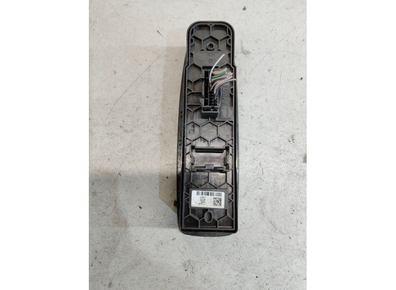 Блок управления стеклоподъемниками к Renault Megane, 2019г.