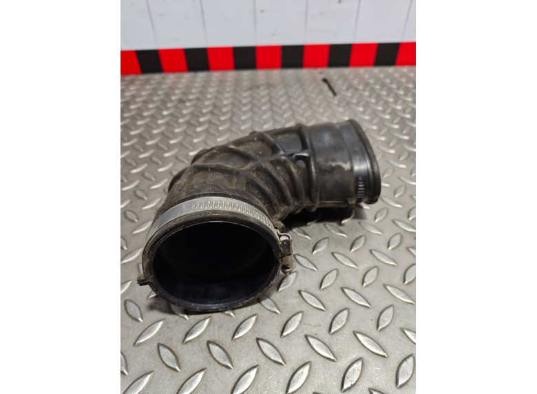 Патрубок воздушного фильтра к Renault Master, 2005г.