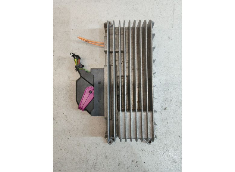 Усилитель музыкальный к Audi A4, 2008г.