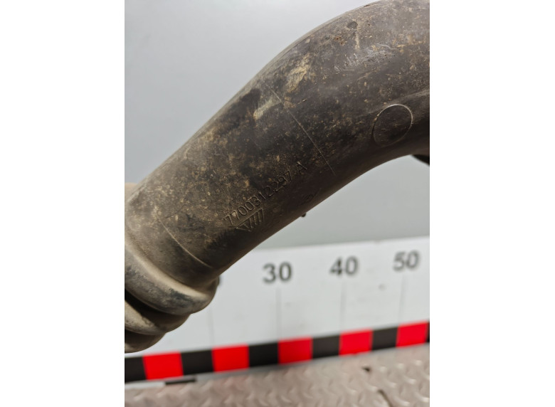 Патрубок интеркулера к Renault Master, 2005г.