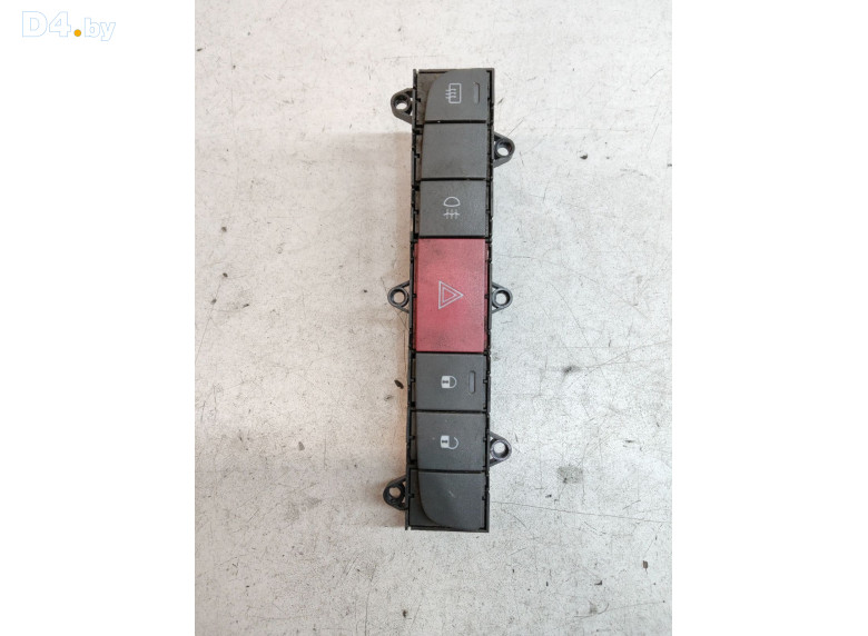 Кнопка аварийной сигнализации к Peugeot Boxer 2008 г.