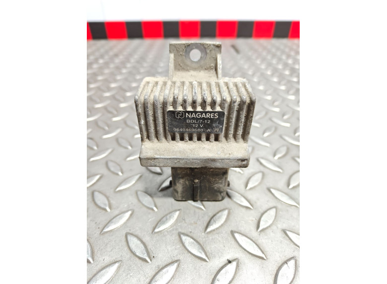 Реле накала свечей к Citroen C5, 2004г.