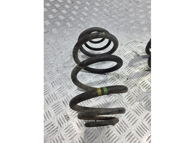 Пружина задняя к Opel Vivaro, 2004г.