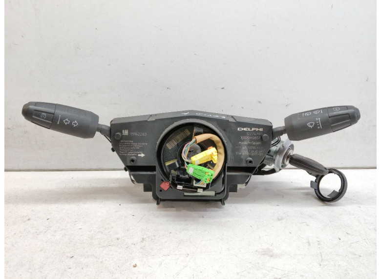 Переключатель подрулевой (стрекоза) к Opel Corsa, 2009г.