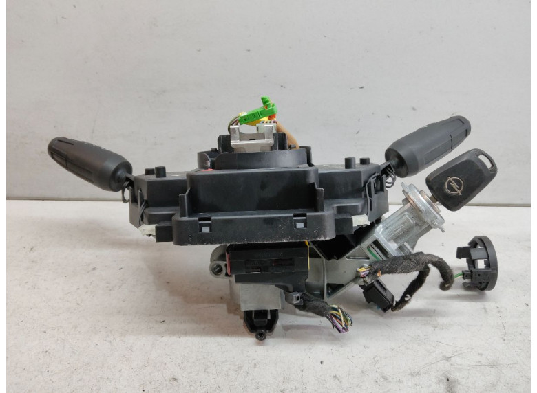 Переключатель подрулевой (стрекоза) к Opel Corsa, 2009г.