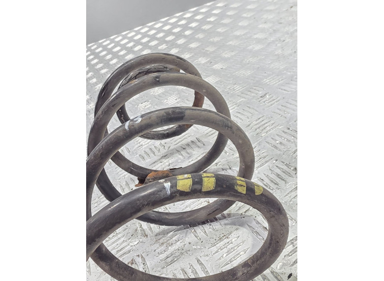 Пружина передняя к Volkswagen Touran, 2005г.