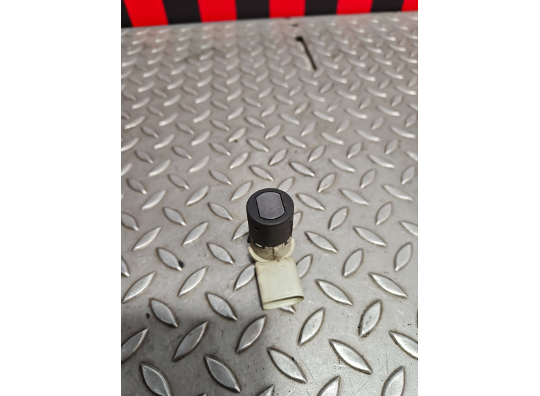 Датчик парктроника к Volkswagen Sharan, 2003г.