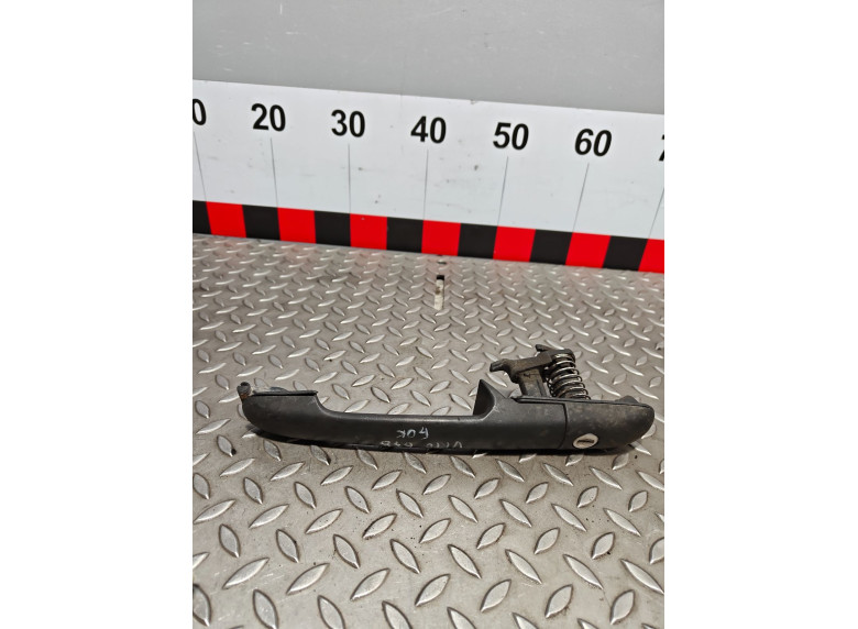 Ручка наружная сдвижной двери правой к Mercedes Vito W638, 1999г.