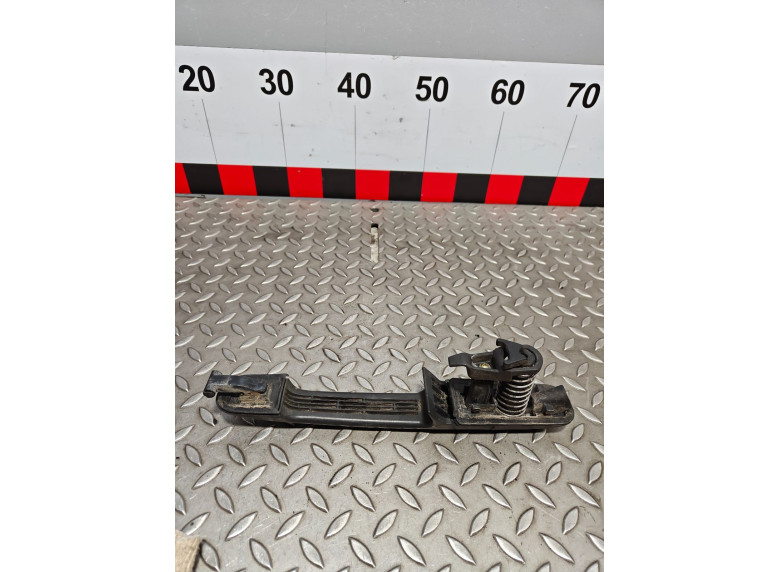 Ручка наружная сдвижной двери правой к Mercedes Vito W638, 1999г.