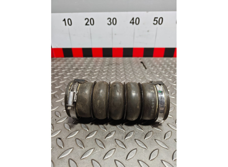 Патрубок интеркулера к Peugeot 308, 2009г.