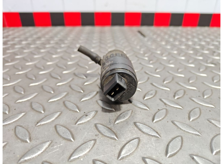 Насос (моторчик) омывателя стекла к Peugeot Boxer, 2009г.