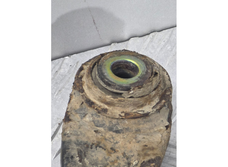 Стабилизатор подвески (поперечной устойчивости) задний к Renault Trafic, 2004г.