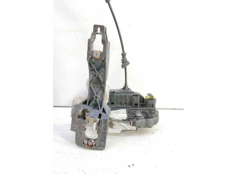 Замок двери передней правой к Kia Ceed, 2009г.